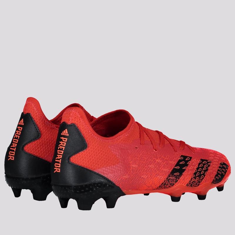 Chuteira Adidas Predator Freak 21.3 Low FG Campo Vermelha